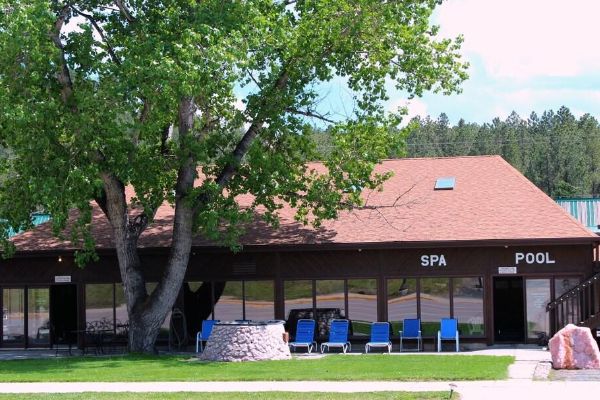 Chief Motel (Custer)